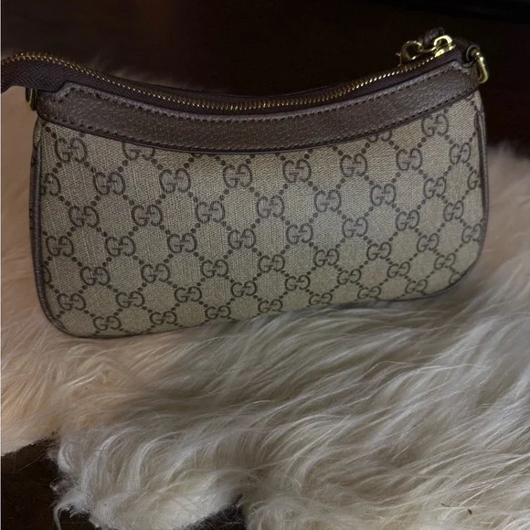 Gucci Bag - Picture 2 of 3